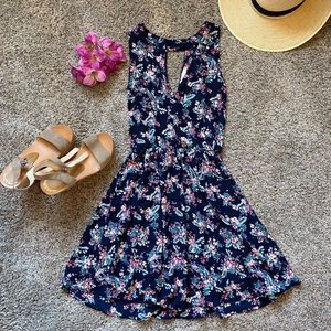 🌺💙 Lush Floral Dress